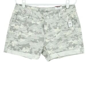 Time and Tru Womens Mid Rise Cuffed 4" Inseam Camo Grey Denim Shorts Size 10 NWT